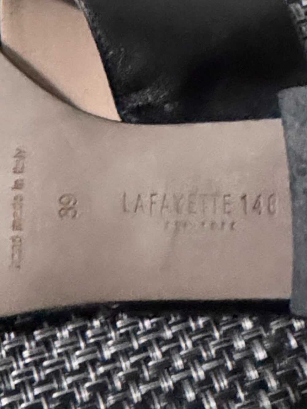 Lafayette 148 Black Leather Multi-Strap Slingback Sandals, Size 9, Block Heel - Picture 10 of 10